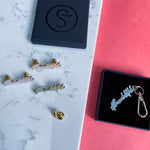 Load image into Gallery viewer, Alhamdulillah, Lapel Pins by Safar London
