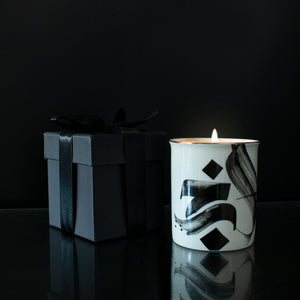 Velvet Rose and Oud - Limited Edition Luxury Scented Candle