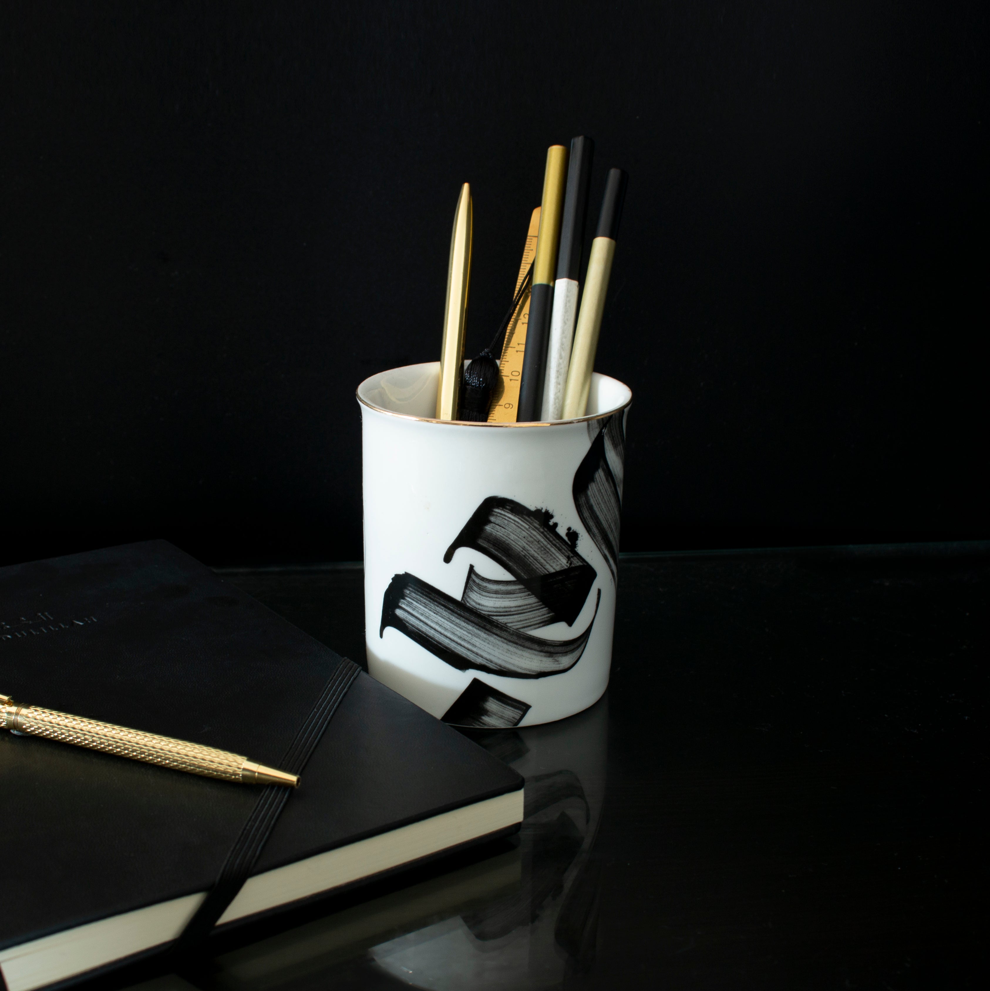 Velvet Rose and Oud - Limited Edition Luxury Scented Candle